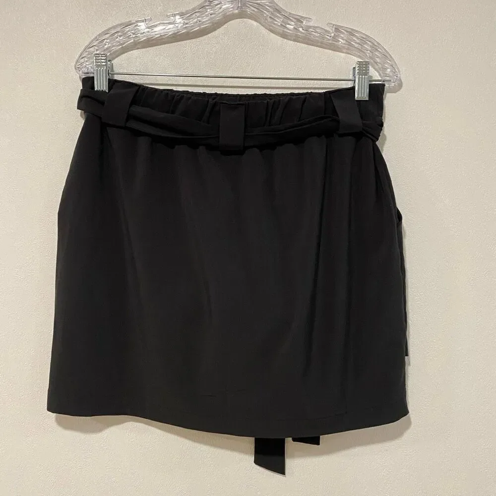 Athleta Black Belted Skort Size Medium Activewear Skirt with Shorts